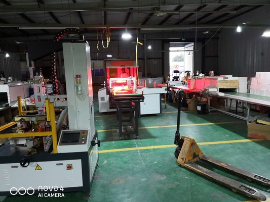 เครื่องขึ้นรูปกล่องแข็ง LS-F6 Mobile Box Making Machine