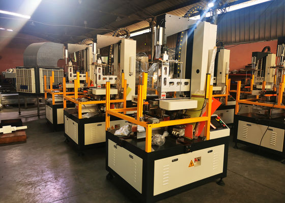 เครื่องพับกล่องอัตโนมัติแบบแข็ง L1220mm 30 ชิ้น / นาทีสำหรับกล่องโทรศัพท์มือถือ