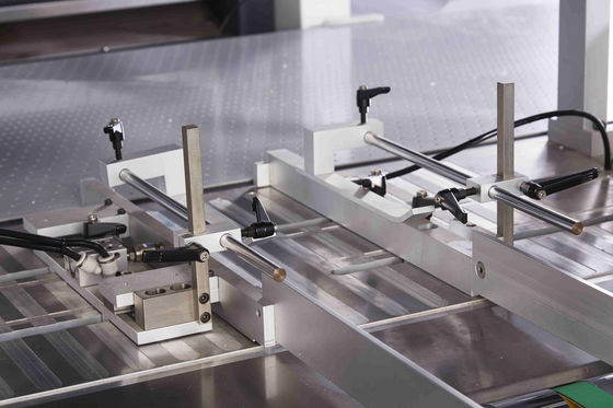 L135XW100mm 1856kg Mobile Box Making Machine เวลาตั้งค่าสั้น