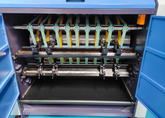 กระดาษแข็ง 2Kw 35m / Min Slotting Board Grooving Machine สำหรับ Gift Box