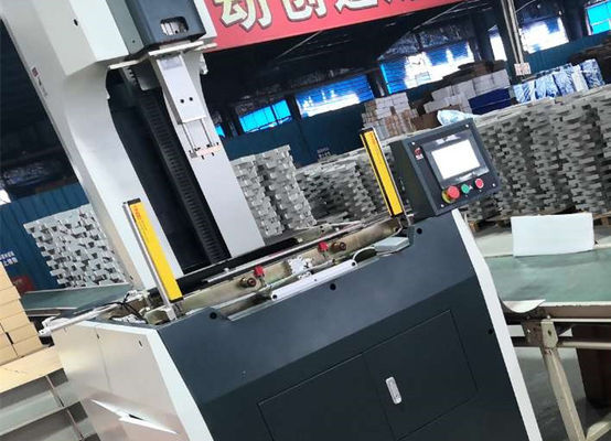 เครื่องรัดกล่องกึ่งอัตโนมัติ ISO9001 15 ชิ้น/นาที